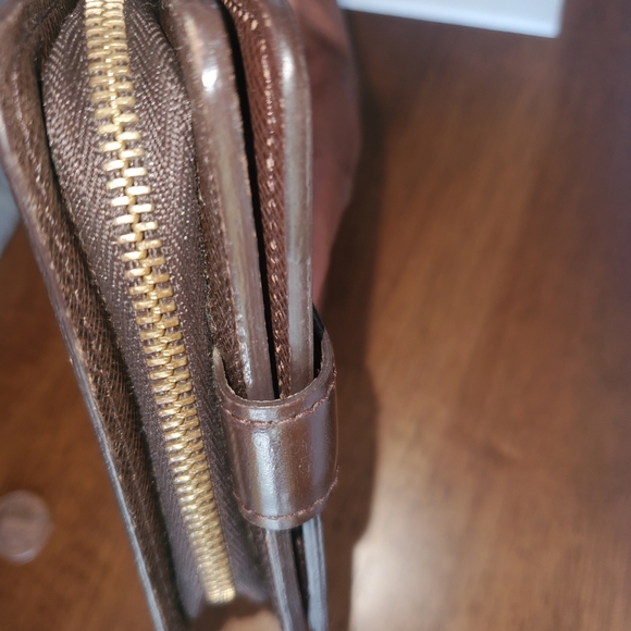 Louis Vuitton Disc.Damier Ebene Compact Zip Wallet - Picture 13 of 16